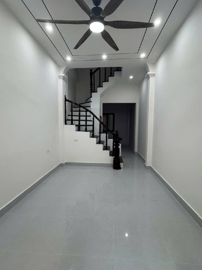 Bán Nhà Đường Chiến Thắng, Ô Tô Cách Nhà 10m, 38M2, Giá Nhỉnh 7 Tỷ, Sỏ Đỏ Đẹp Keng